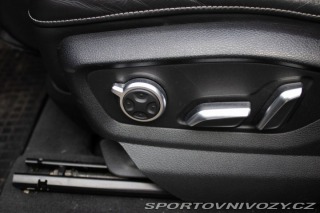 Audi SQ7 Audi SQ7, servisní knížka 2018