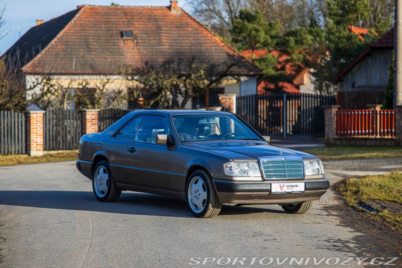 Mercedes-Benz C W124 300 CE