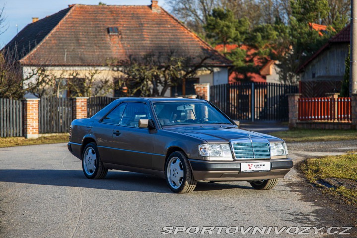 Mercedes-Benz C W124 300 CE 1989