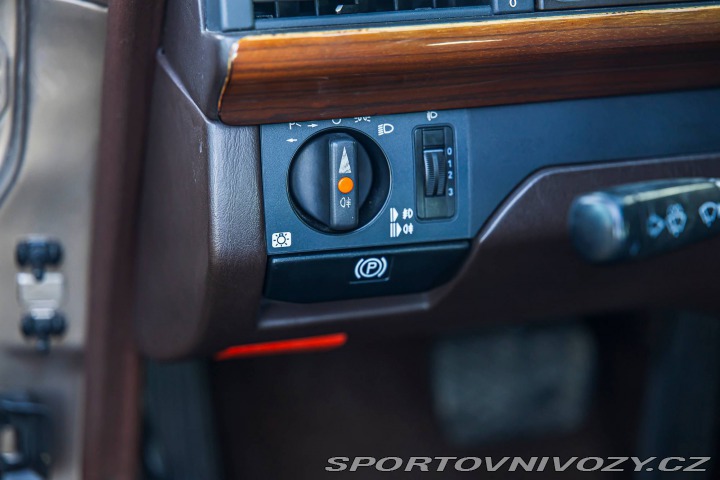 Mercedes-Benz C W124 300 CE 1989