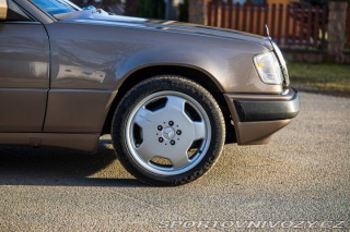 Mercedes-Benz C W124 300 CE 1989