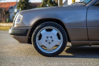 Mercedes-Benz C W124 300 CE 1989