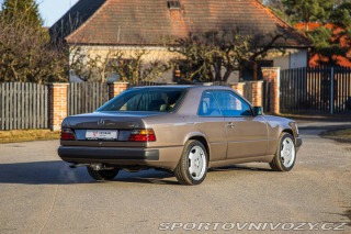 Mercedes-Benz C W124 300 CE 1989