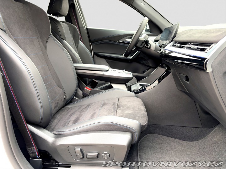 BMW iX2 xDrive30 2025