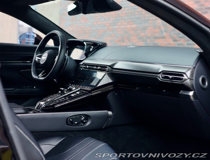 Aston Martin V8 Vantage  4.0 , Ako nové! 2025