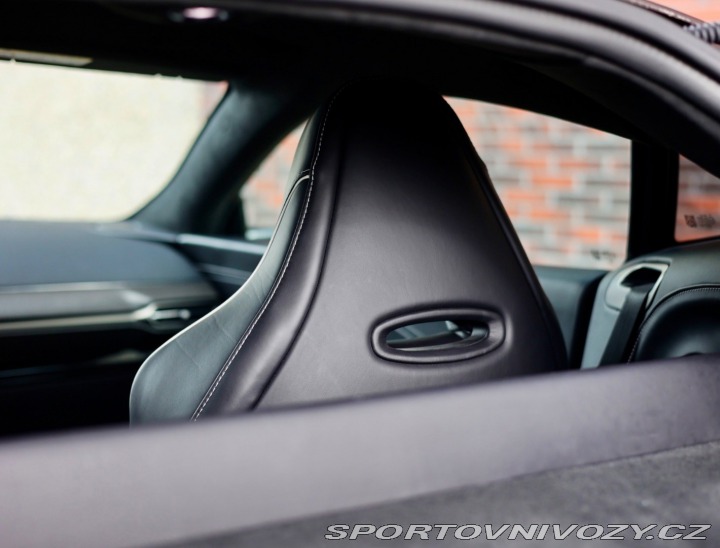 Aston Martin V8 Vantage  4.0 , Ako nové! 2025