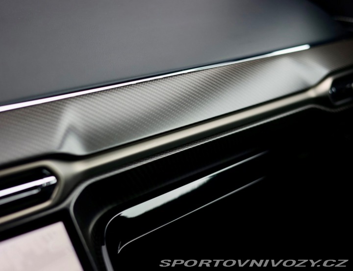 Aston Martin V8 Vantage  4.0 , Ako nové! 2025