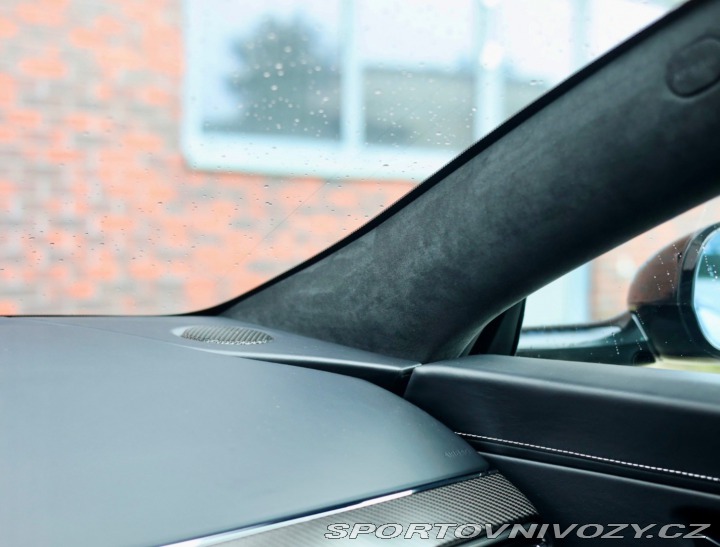 Aston Martin V8 Vantage  4.0 , Ako nové! 2025