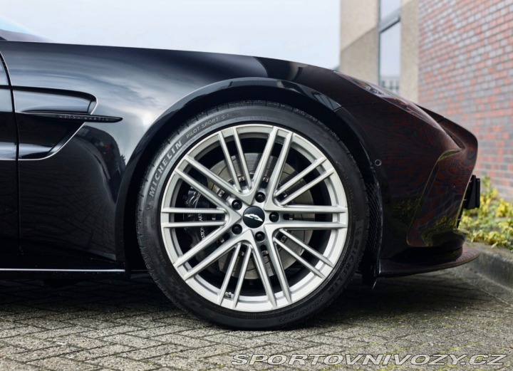 Aston Martin V8 Vantage  4.0 , Ako nové! 2025
