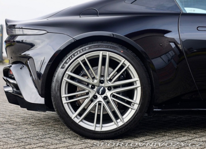 Aston Martin V8 Vantage  4.0 , Ako nové! 2025