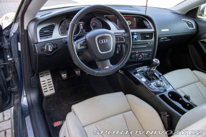 Audi S5 4,2 FSI V8 quattro, 260k 2008