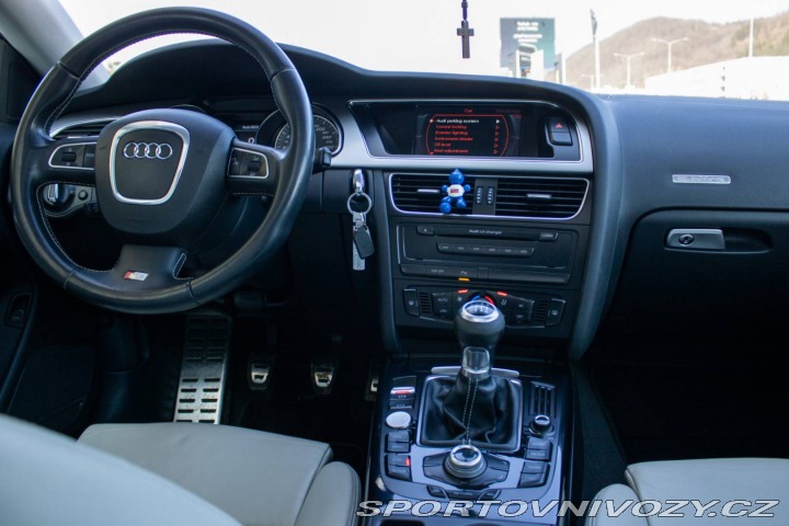 Audi S5 4,2 FSI V8 quattro, 260k 2008