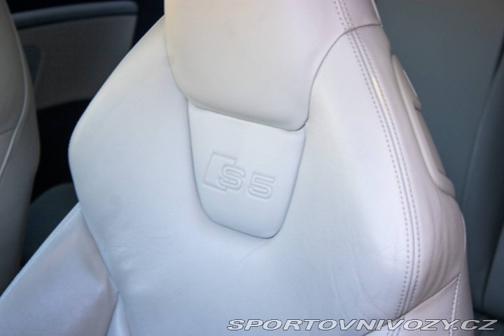 Audi S5 4,2 FSI V8 quattro, 260k 2008