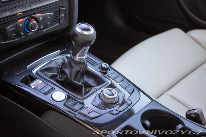 Audi S5 4,2 FSI V8 quattro, 260k 2008