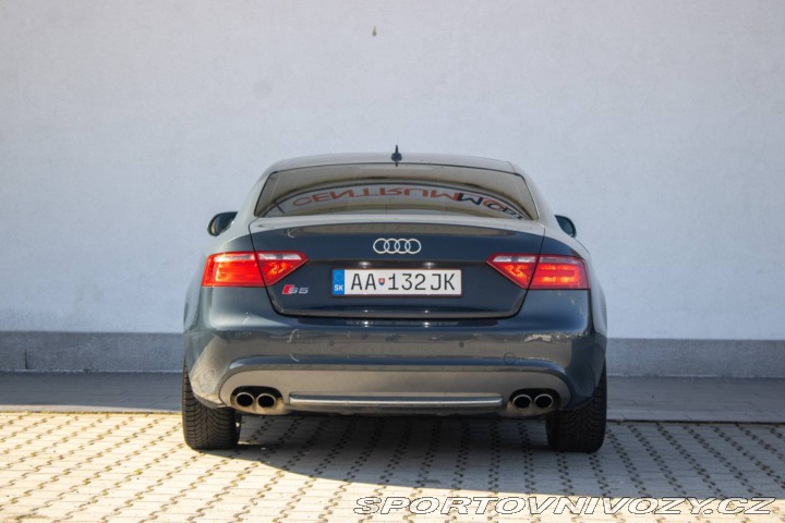Audi S5 4,2 FSI V8 quattro, 260k 2008