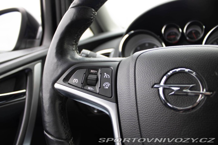 Opel Astra Sport Tourer  2.0 CDTI / 2013