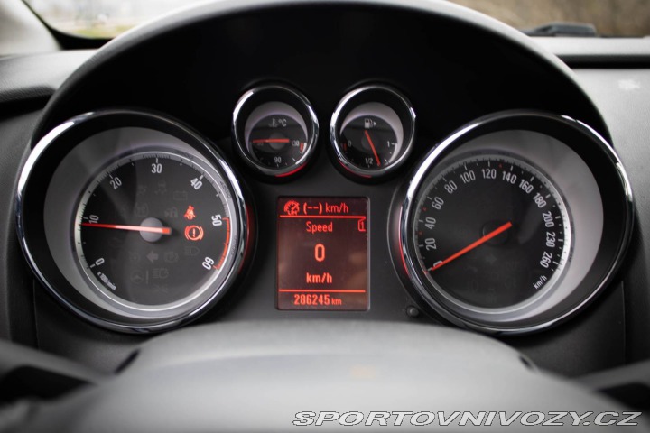 Opel Astra Sport Tourer  2.0 CDTI / 2013