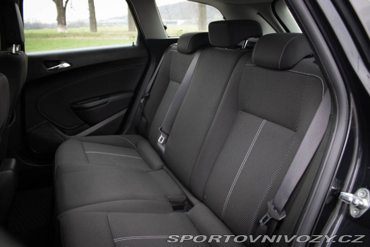 Opel Astra Sport Tourer  2.0 CDTI / 2013