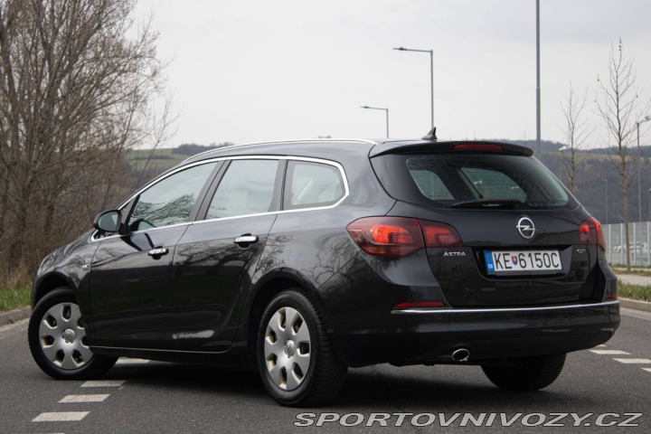 Opel Astra Sport Tourer  2.0 CDTI / 2013