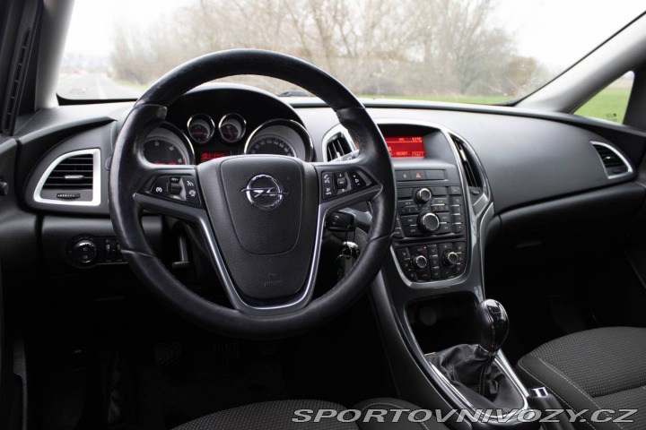 Opel Astra Sport Tourer  2.0 CDTI / 2013