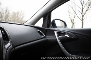 Opel Astra Sport Tourer  2.0 CDTI / 2013