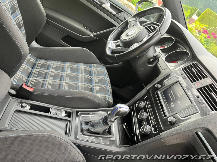 Volkswagen Golf GTE 1.4 TSI 204hp DSG 2017