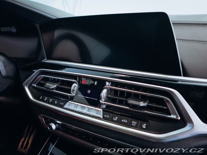 BMW X7 M50i xDrive 2021