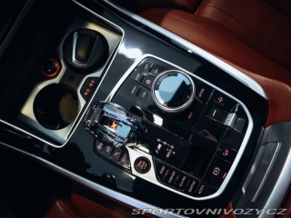BMW X7 M50i xDrive 2021