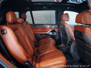 BMW X7 M50i xDrive 2021