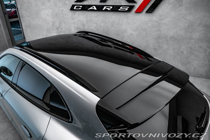 Porsche Taycan PDCC, ventilace, pano 2021