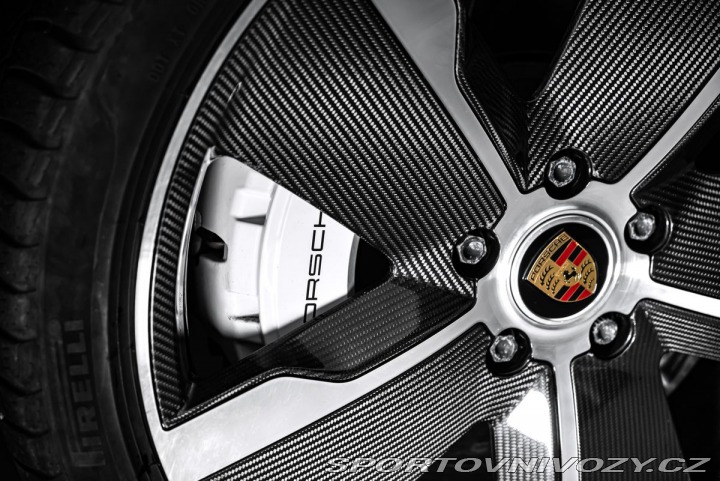 Porsche Taycan PDCC, ventilace, záruka 2021