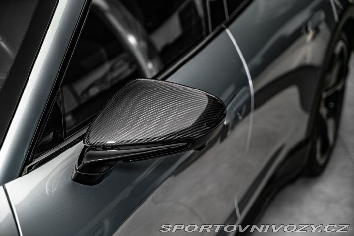 Porsche Taycan PDCC, ventilace, pano 2021