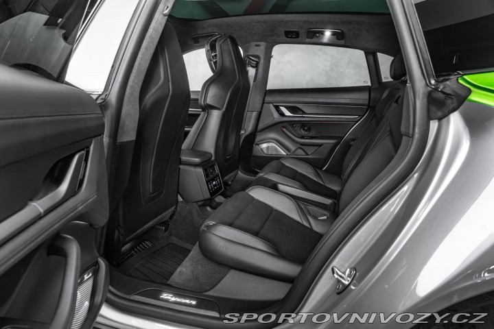 Porsche Taycan Turbo CrossTurismo, Záruk 2021