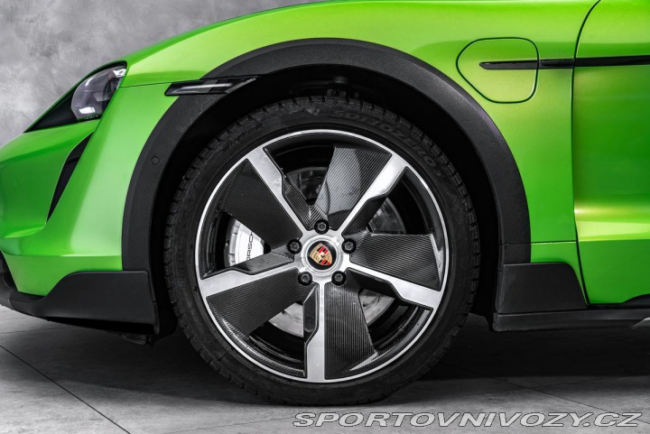 Porsche Taycan PDCC, ventilace, záruka 2021
