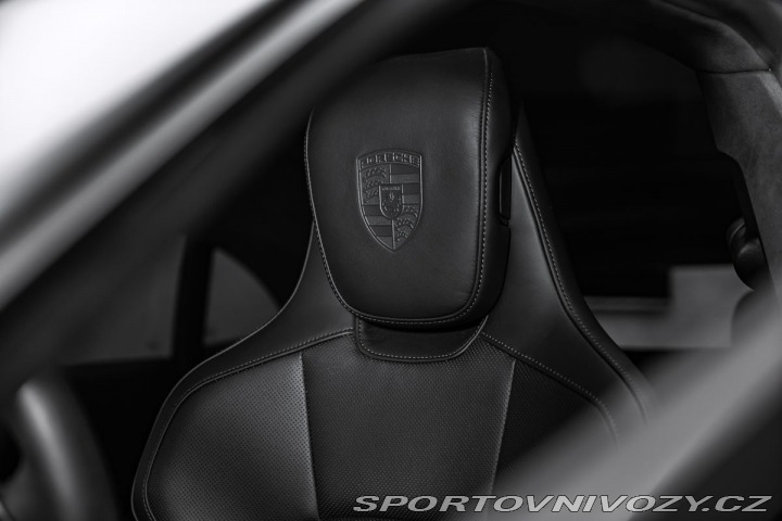 Porsche Taycan PDCC, ventilace, pano 2021