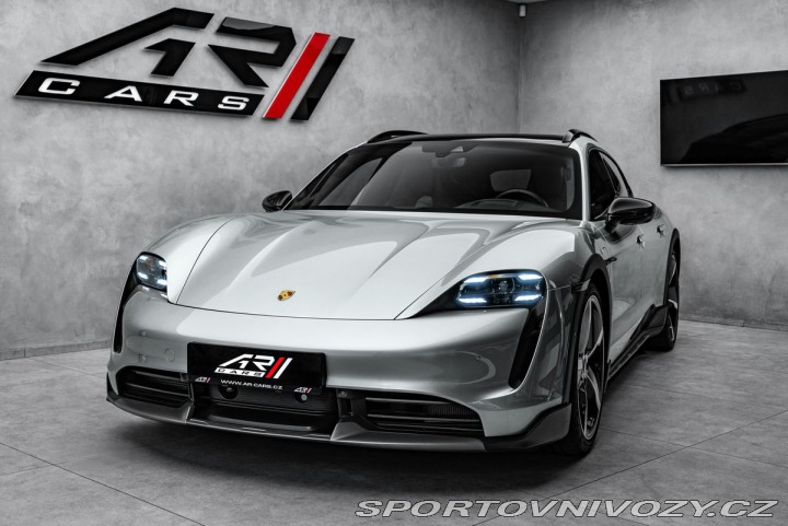 Porsche Taycan PDCC, ventilace, pano 2021