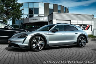Porsche Taycan PDCC, ventilace, pano 2021