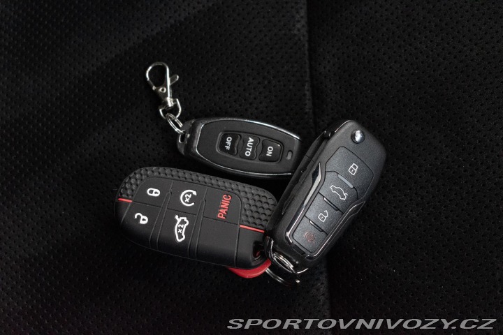 Ostatní značky Ostatní modely Jeep Grand Cherokee SRT 6.4 V8 HEMI 4x4 ACC*Č 2016