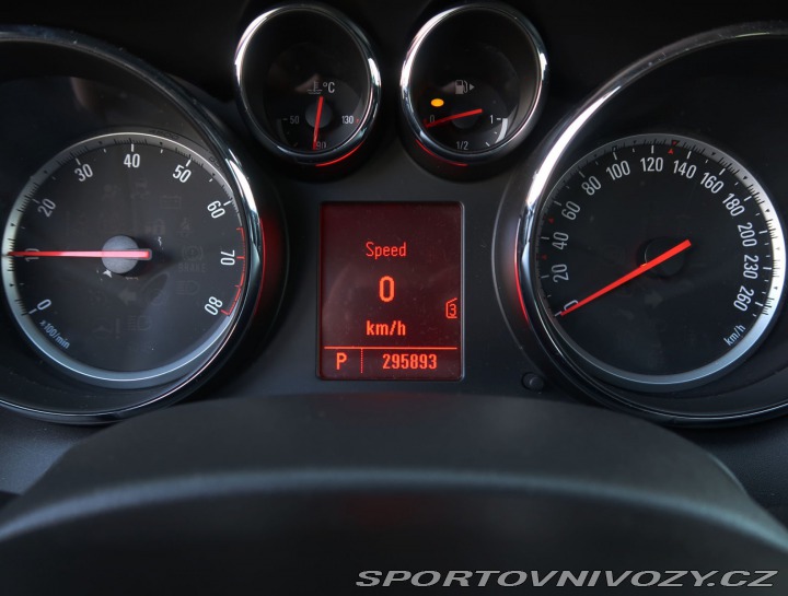 Opel Astra 1.6 T 2011