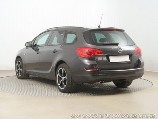 Opel Astra 1.6 T 2011