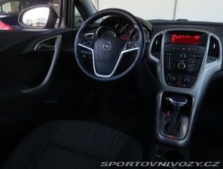 Opel Astra 1.6 T 2011