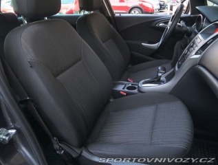 Opel Astra 1.6 T 2011