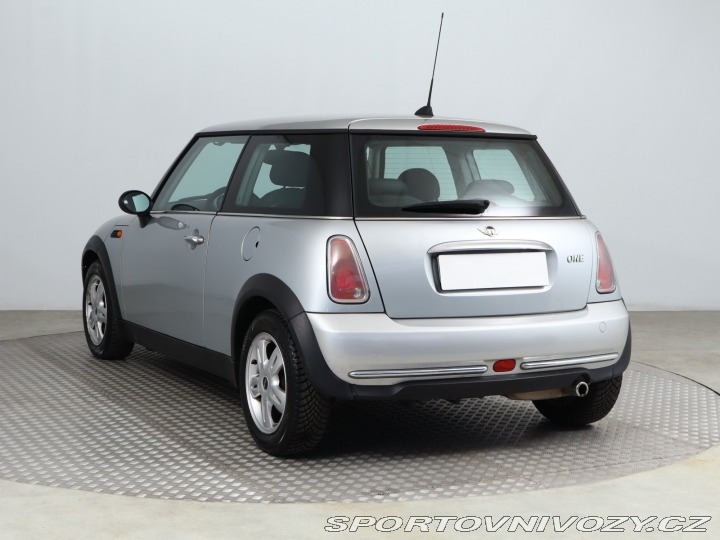 Mini One One 2004