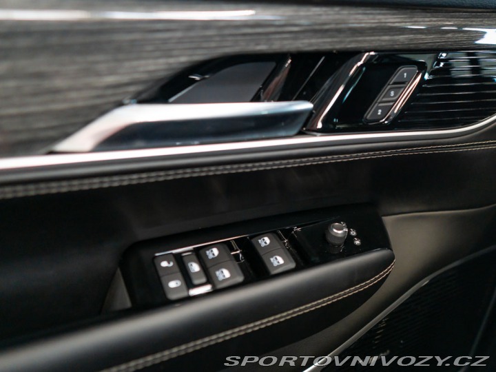 Ostatní značky Ostatní modely Jeep Wagoneer 5.7 Wagoneer V8 HUD, 360° 2023