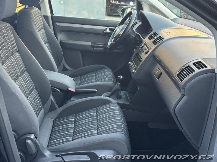 Volkswagen Ostatní modely Touran 1,4 TSI 140PS  Cross 2011