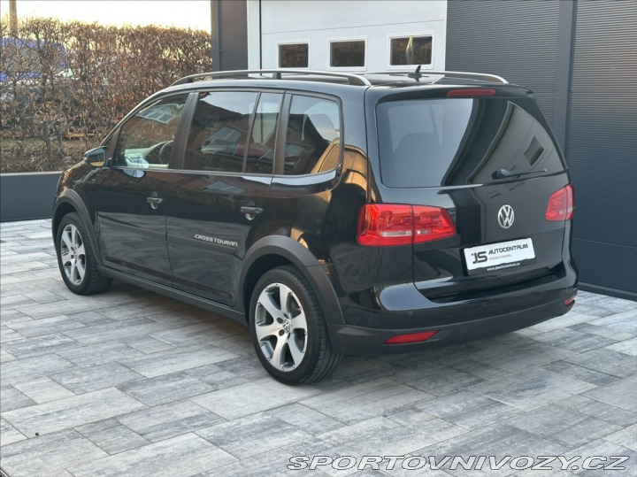 Volkswagen Ostatní modely Touran 1,4 TSI 140PS  Cross 2011