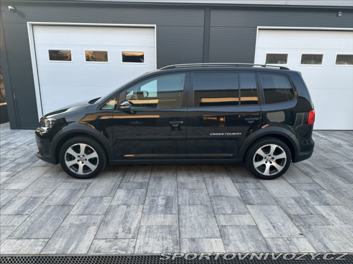 Volkswagen Ostatní modely Touran 1,4 TSI 140PS  Cross 2011