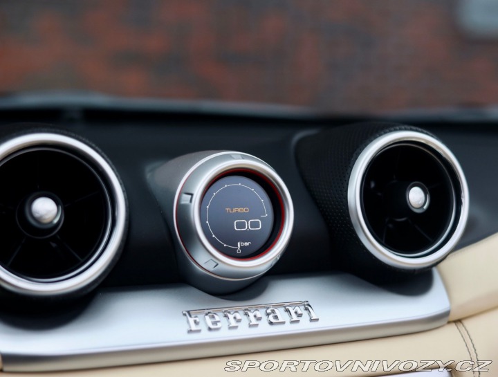 Ferrari Ostatní modely California T 3.9 V8 , Kamera, komplet 2016