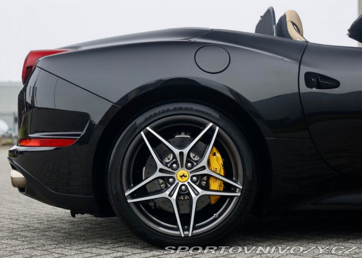 Ferrari Ostatní modely California T  3.9 V8 , Kamera, komplet 2016