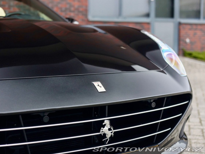 Ferrari Ostatní modely California T  3.9 V8 , Kamera, komplet 2016